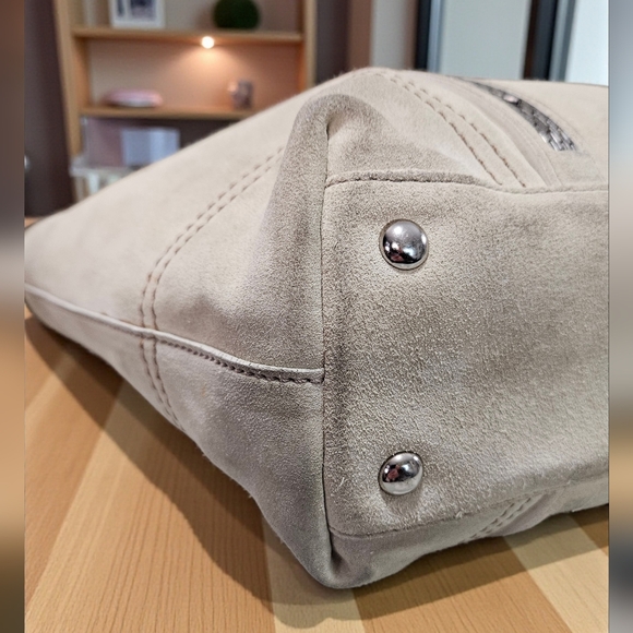 Coach Beige Tote with Fur Trim - Picture 9 of 13